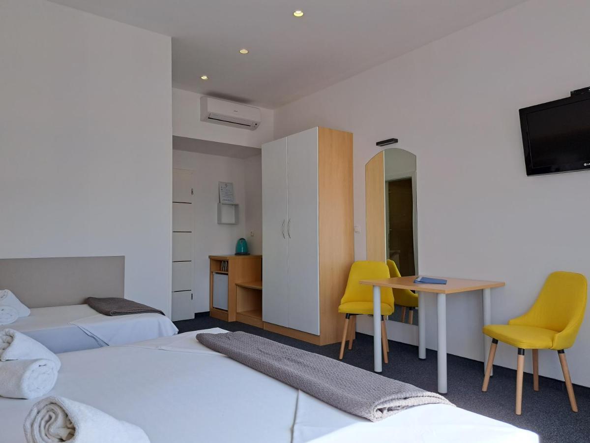 Rooms Zvonimir Stobrec Bagian luar foto