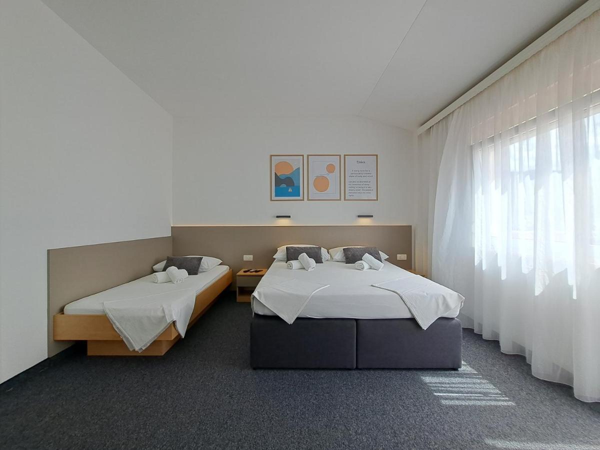 Rooms Zvonimir Stobrec Bagian luar foto
