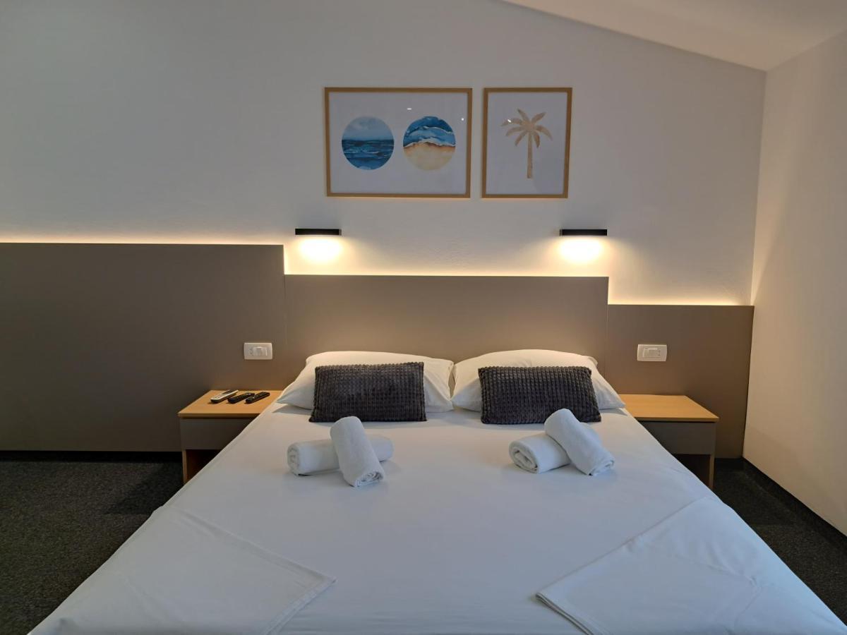 Rooms Zvonimir Stobrec Bagian luar foto